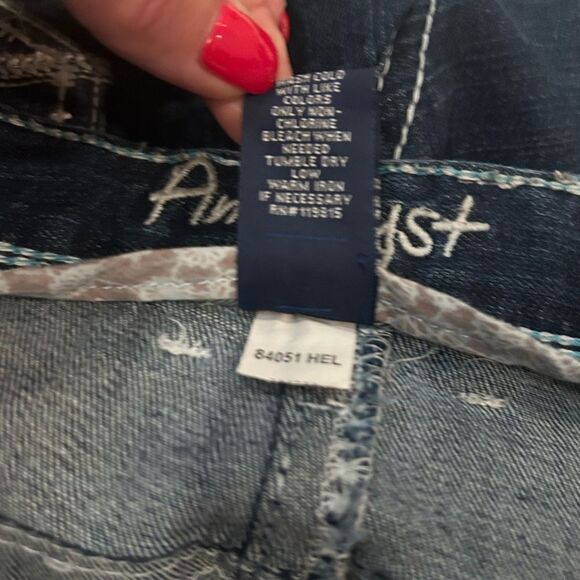 Amethyst Jeans Blue Jean Shorts Distressed Style Size 3 - Picture 4 of 5